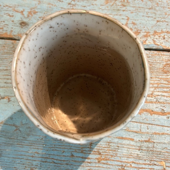 Studio/Student pottery wrap vase 7” H x 4.75 diameter - Picture 3 of 4